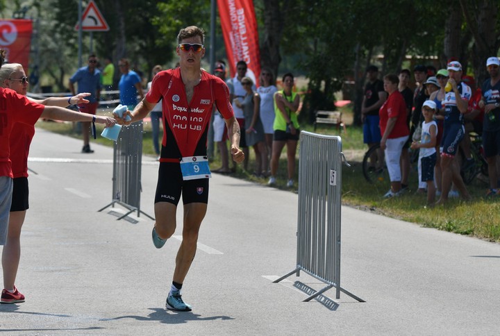 Richard Varga v Leedsi jedenásty. Školili Brownleeovci